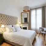 Appartement Rapp Quai De Seine